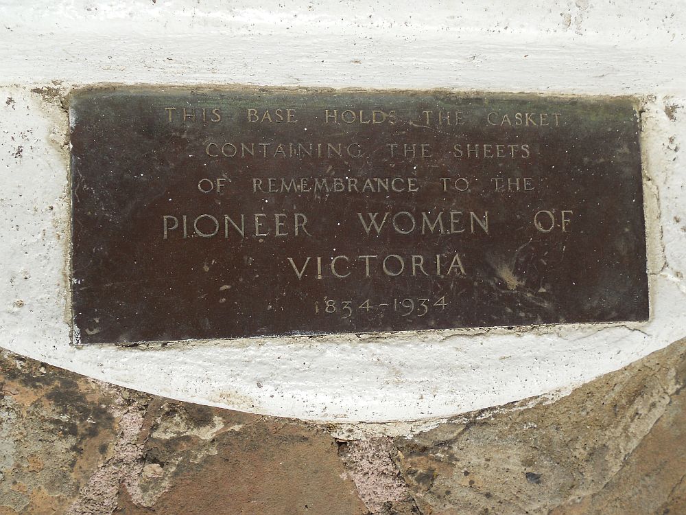 [Pioneer Women's Memorial Garden]